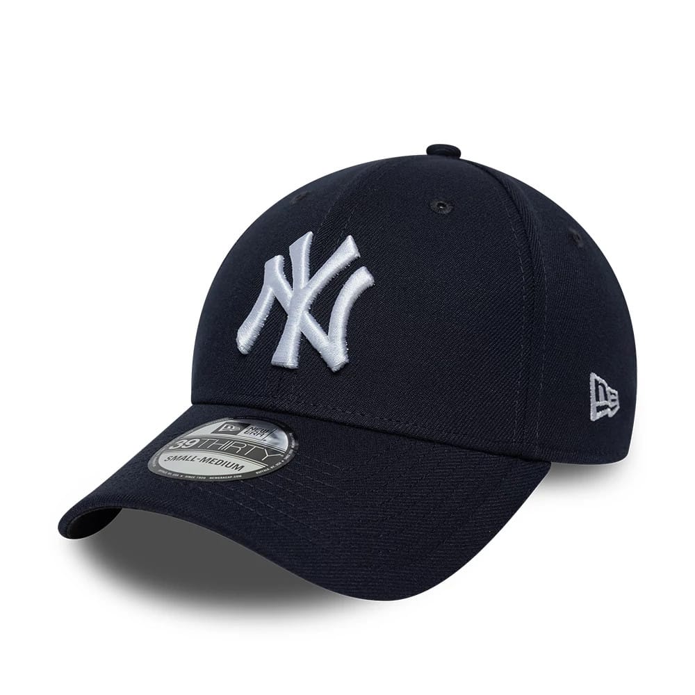 Pictured is this MLB Classic New York Yankees 39THIRTY Stretch Fit cap in navy. 1