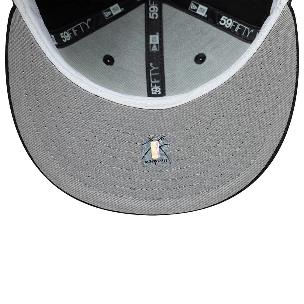 Pictured is this NBA Hardwood Classic Chicago Bulls 59FIFTY Fitted cap in black. 2
