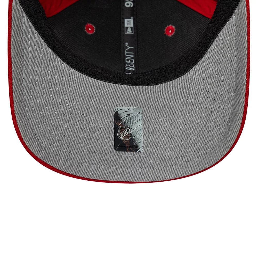 Pictured is this NHL Team Detroit Red Wings 9SEVENTY Stretch Snap cap in red. 2