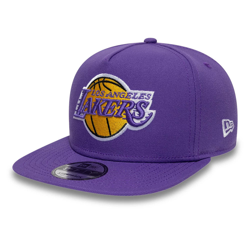LA Lakers NBA Hardwood Classic Purple New Era 9FIFTY A-Frame Snapback Adjustable Cap, front view showing the raised embroidered Lakers logo on the front panel, purple flat visor with a 9FIFTY size sticker, and New Era flag logo on the left side.