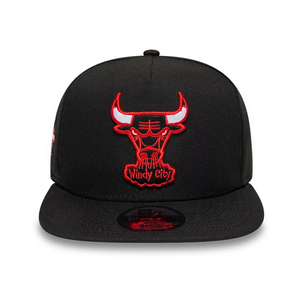 Pictured is this NBA Hardwood Classic Chicago Bulls 9FIFTY A-Frame Snapback cap in black. 3
