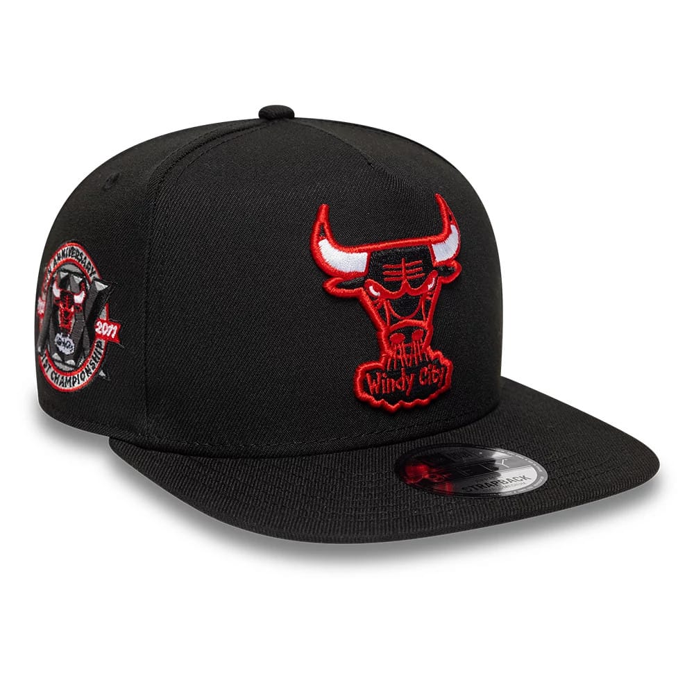 Pictured is this NBA Hardwood Classic Chicago Bulls 9FIFTY A-Frame Snapback cap in black. 1