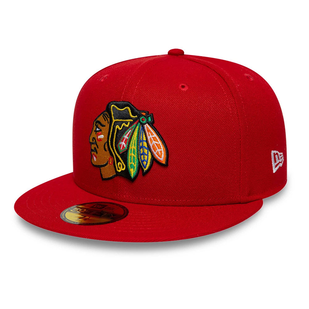 Chicago Blackhawks NHL Basic Red New Era 59FIFTY Fitted Cap, front view showing the raised embroidered Blackhawks logo in black, red, orange, green and white on the red structured crown, with a flat red visor and gold 59FIFTY size sticker.
