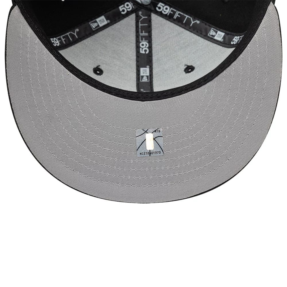 Pictured is this NBA Basic Brooklyn Nets 59FIFTY Fitted cap in black. 2
