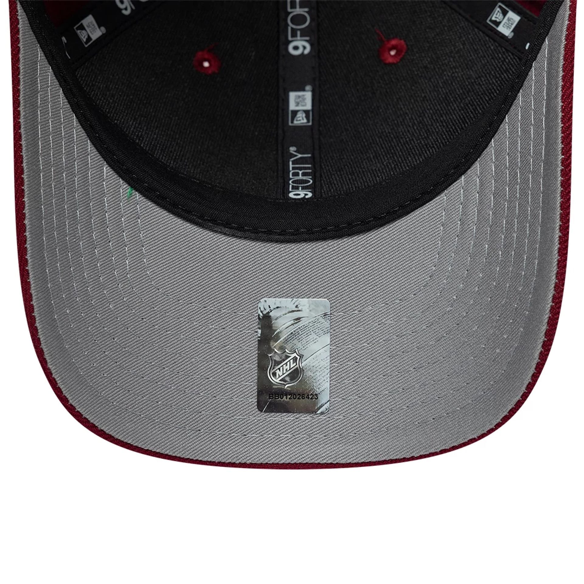 Pictured is this NHL Team Colorado Avalanche 9FORTY M-Crown cap in dark red. 2