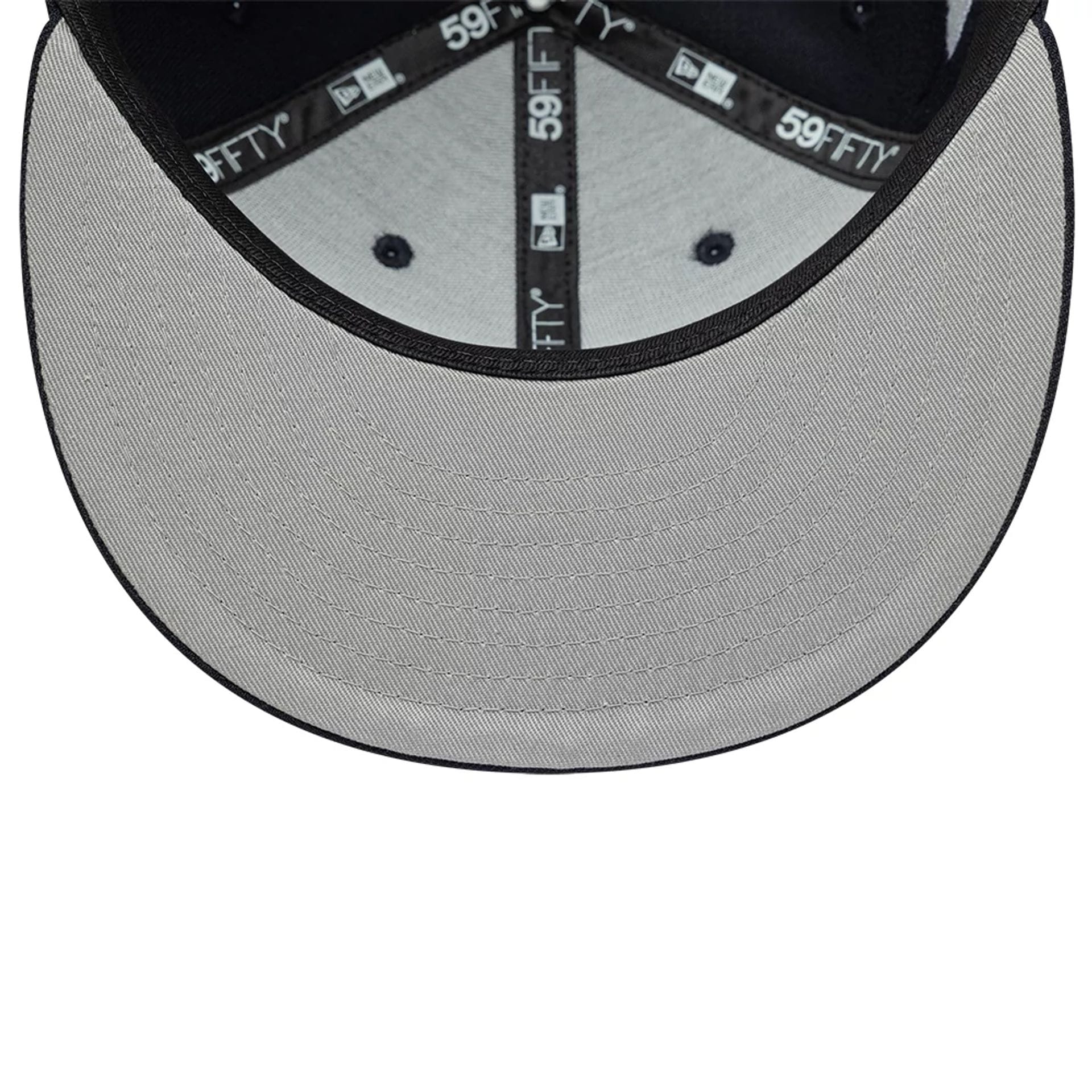 Pictured is this MLB Faux Pearl New York Yankees 59FIFTY Fitted cap in navy. 2