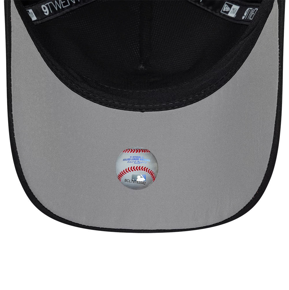 Pictured is this MLB Panel San Francisco Giants 9TWENTY A-Frame cap in black. 2