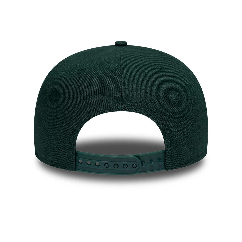 Pictured is this New Era 19TWENTY cap in dark green. 4
