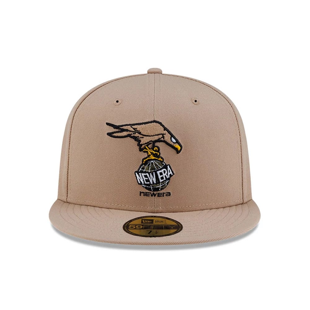 Pictured is this Roji Soccer 59FIFTY Fitted cap in beige. 3