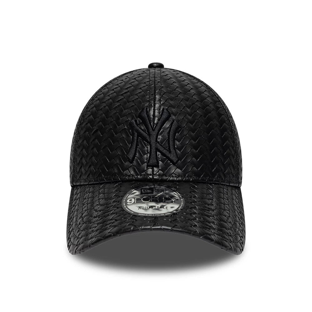 New York Yankees MLB PU Weave Black New Era 9FORTY Adjustable Cap, front view showing the black raised embroidered NY logo on the structured woven crown, with a matching black woven visor and a 9FORTY size sticker centrally placed.