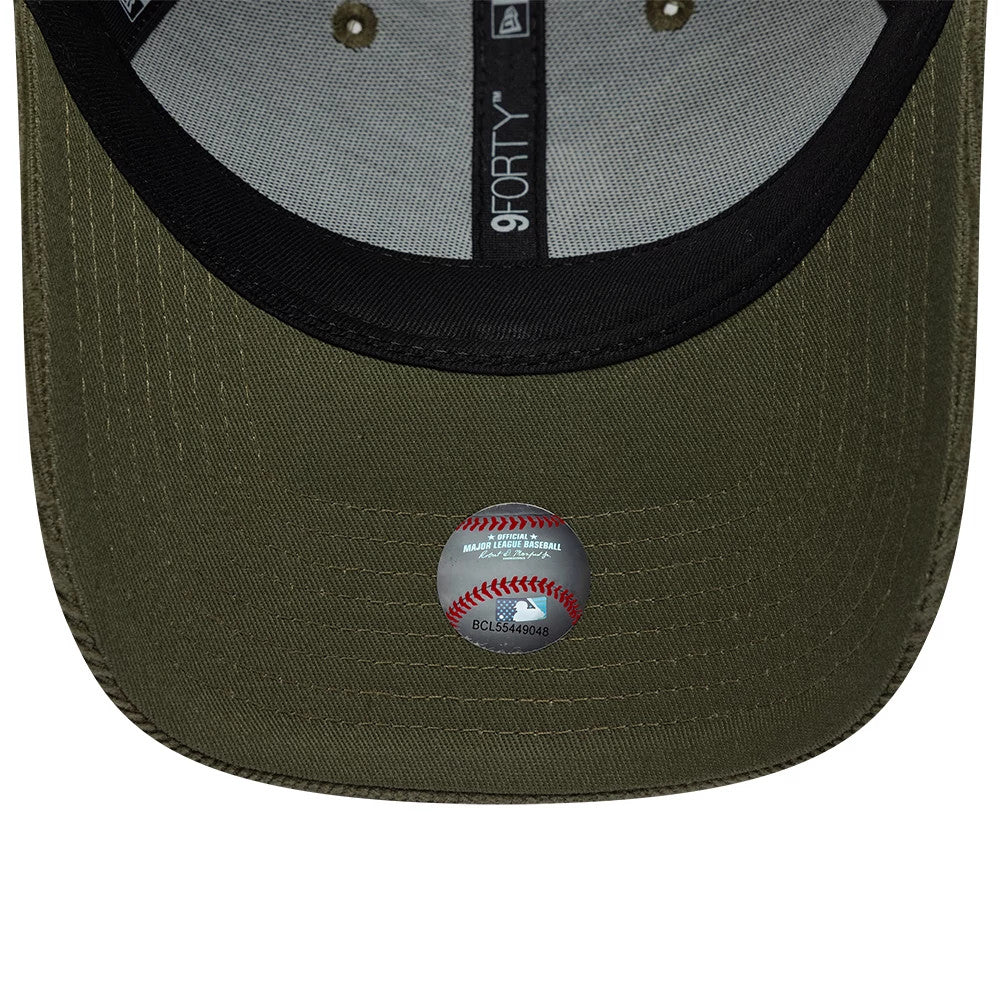 Pictured is this MLB Cord Chicago White Sox 9FORTY cap in green. 5