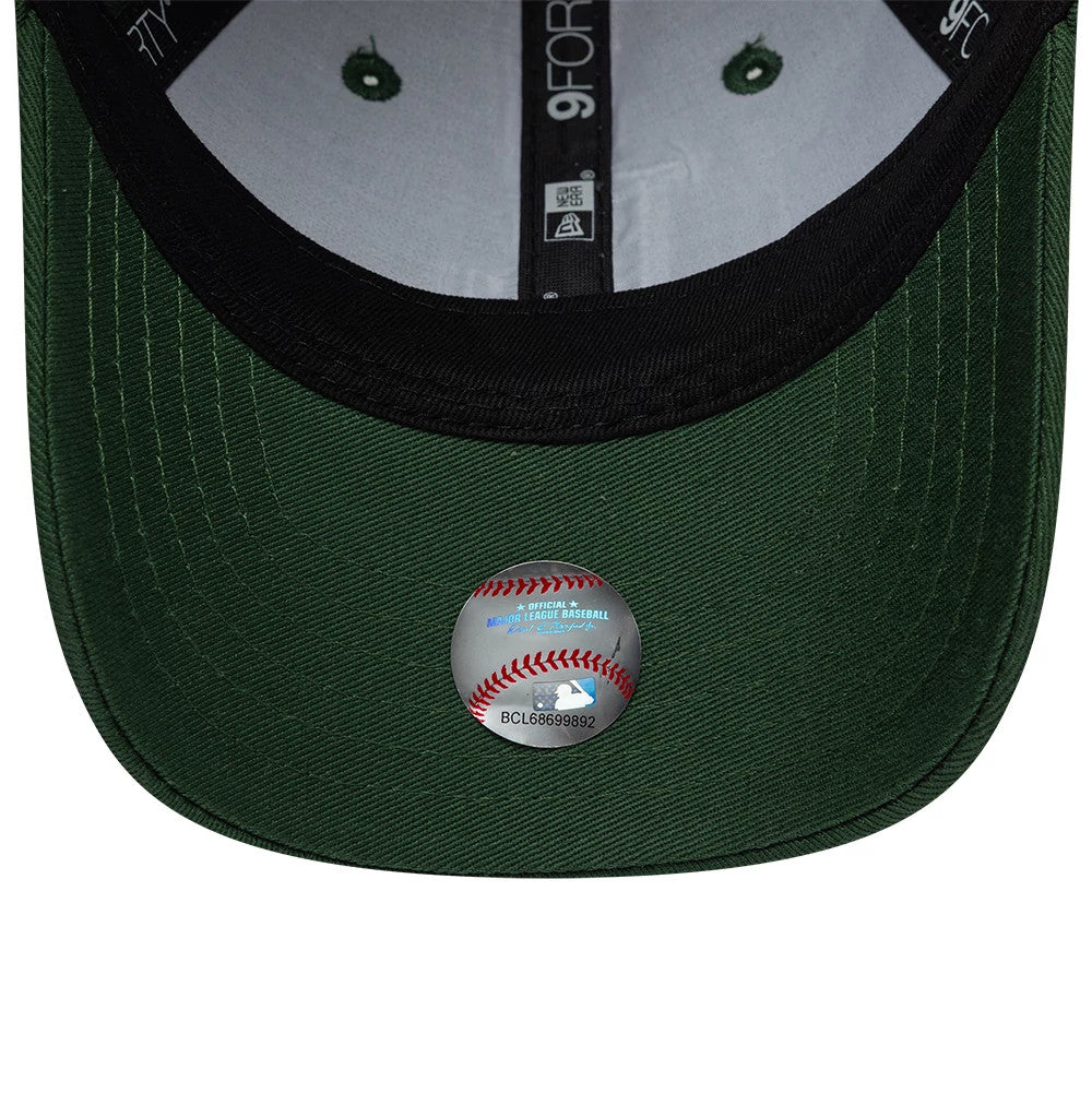 Pictured is this Toddler MLB League Essential LA Dodgers 9FORTY cap in dark green. 5