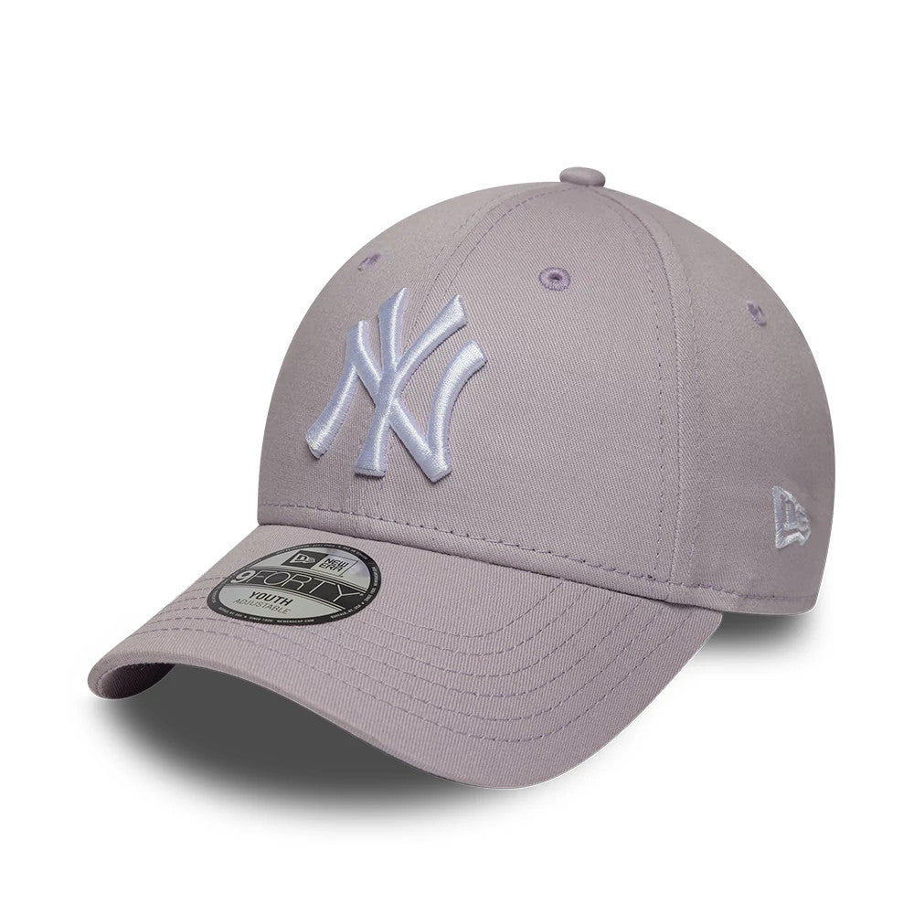 Yankees Youth MLB League Essential Pastel Purple New Era 9FORTY Adjustable Cap, three-quarter view showing the raised pastel purple NY logo embroidered on the front panel, curved visor with 9FORTY size sticker, and New Era flag logo on the left side.