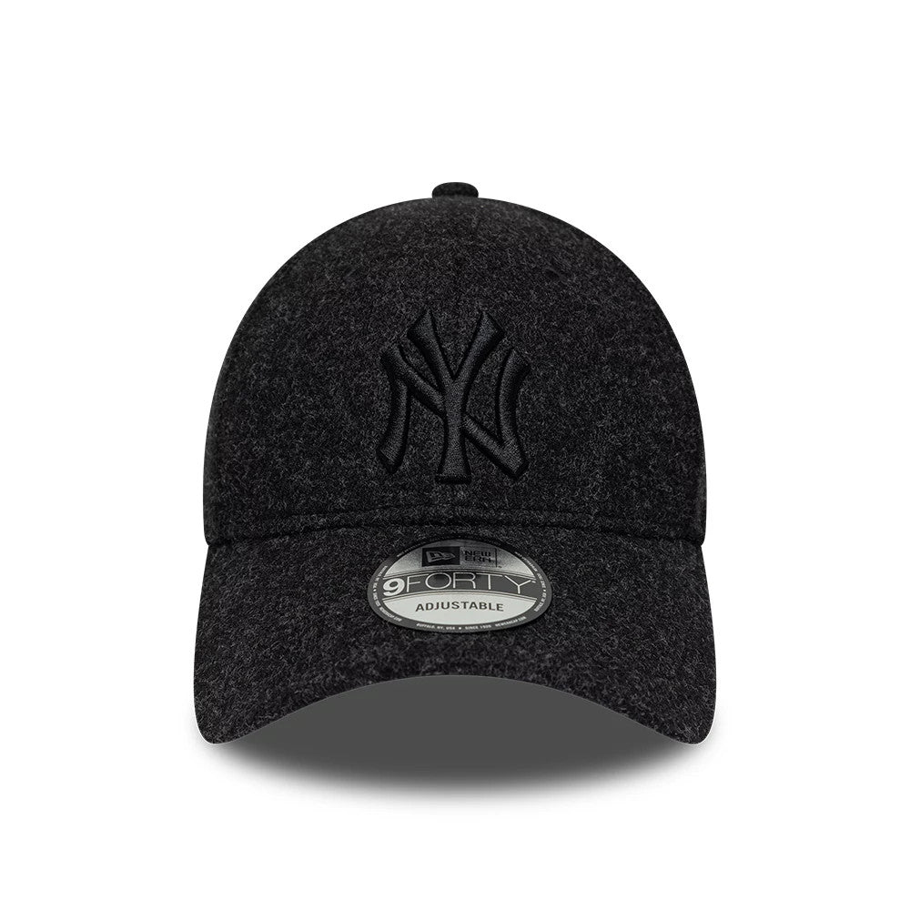 New York Yankees MLB Winter Black New Era 9FORTY Adjustable Cap, front view showing the black raised embroidered NY logo on the front panel, a curved black visor, and a 9FORTY size sticker centrally placed on the visor.