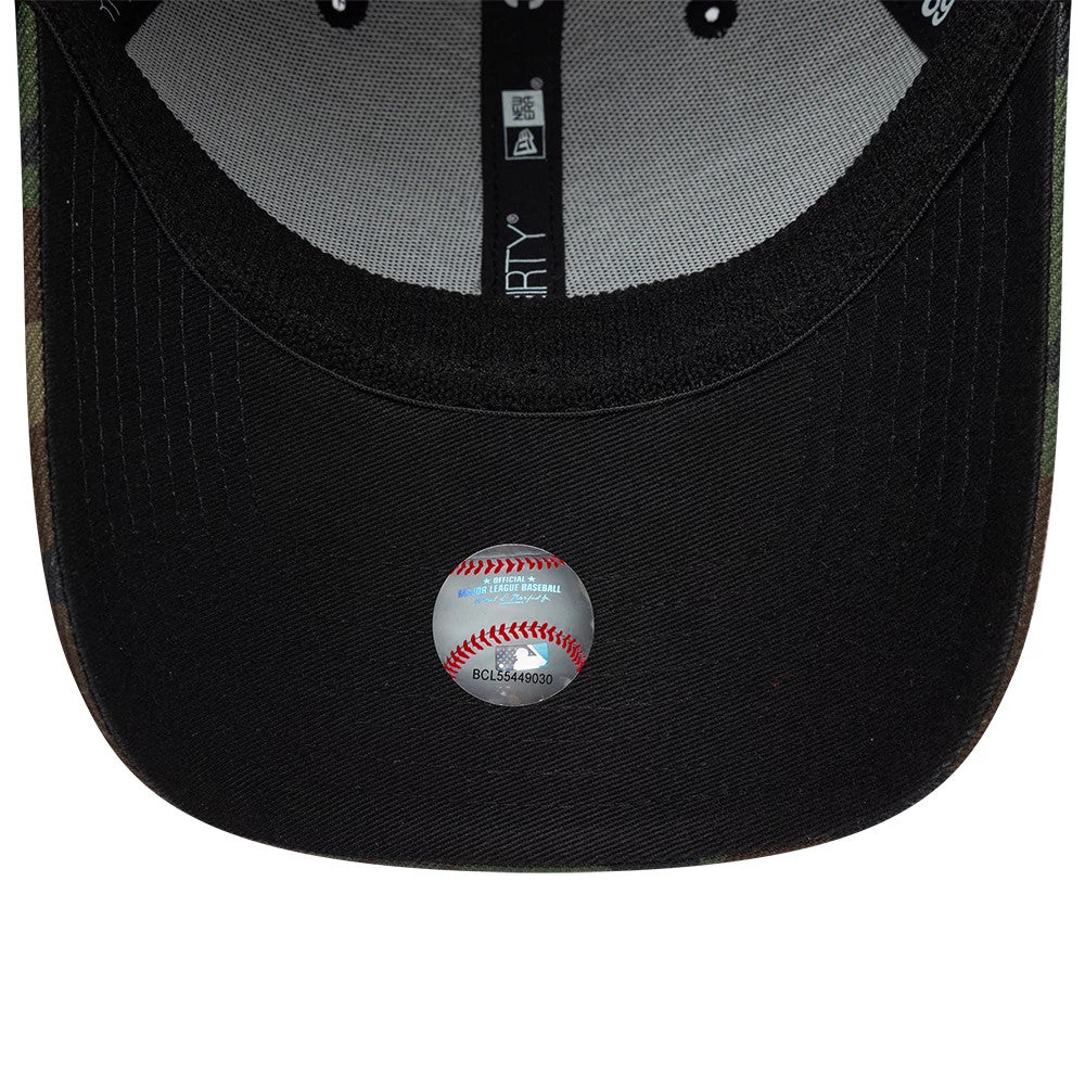 Pictured is this MLB Camo New York Yankees 39THIRTY Downflap Stretch Fit cap in black. 9
