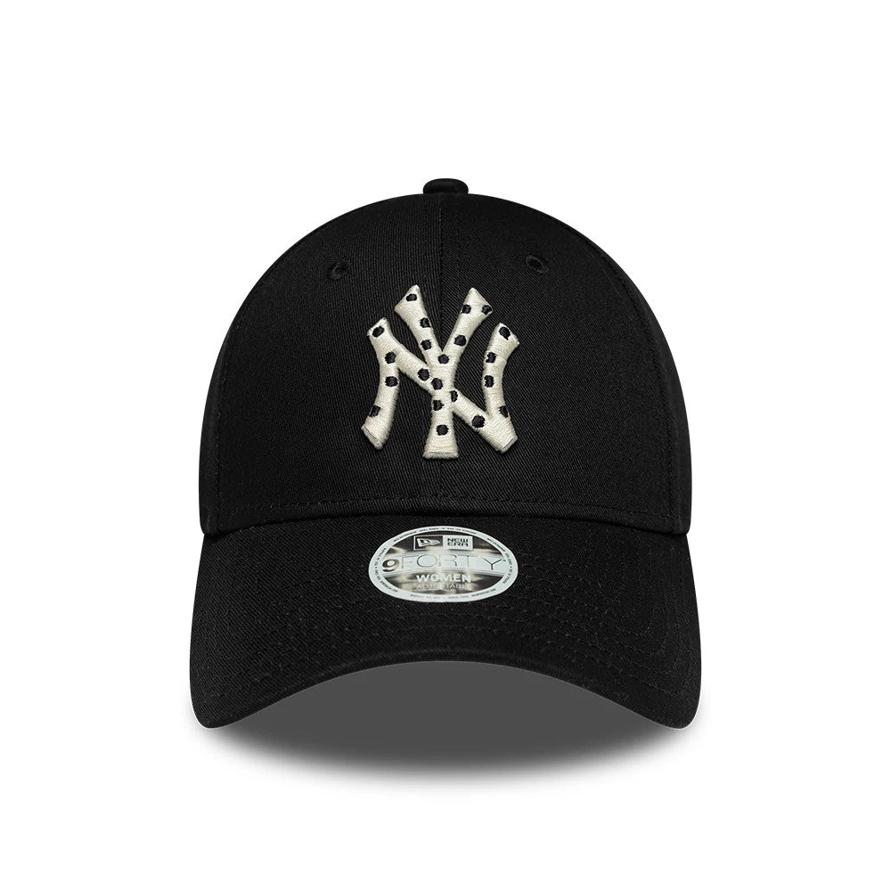 New York Yankees Womens MLB Infill Black New Era 9FORTY Adjustable Cap, front view showing a white NY logo with black infill embroidery on the structured black crown, and a 9FORTY size sticker on the curved black visor.