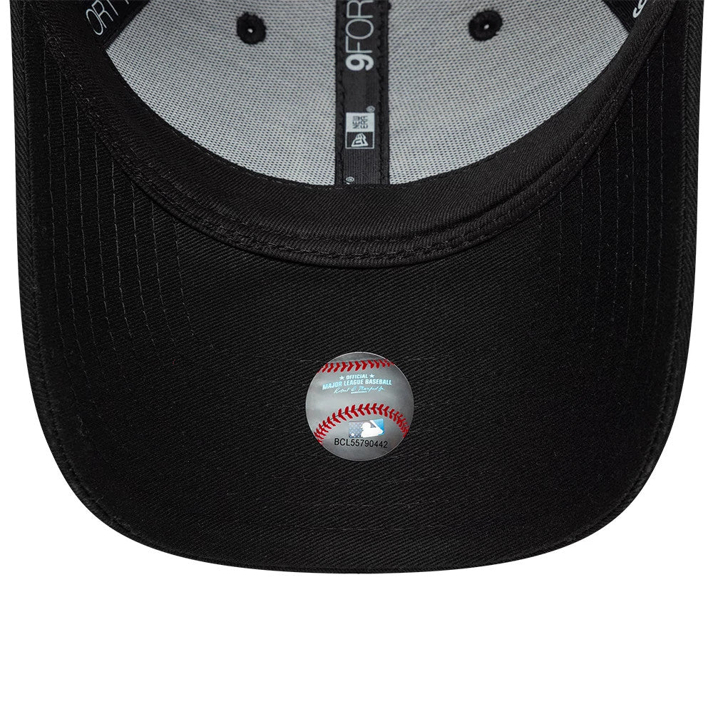 Pictured is this Womens MLB Infill New York Yankees 9FORTY cap in black. 5