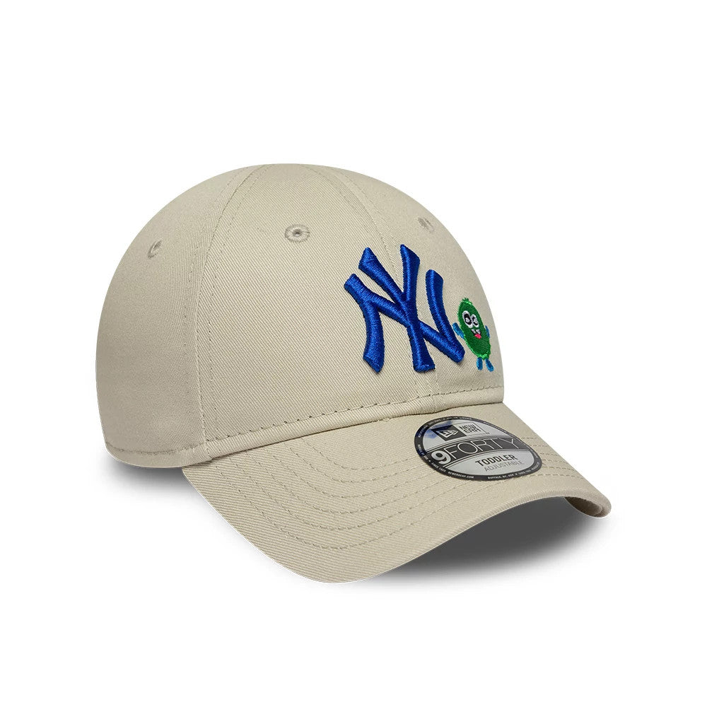 Pictured is this Toddler MLB Monster Icon New York Yankees 9FORTY cap in light beige. 3