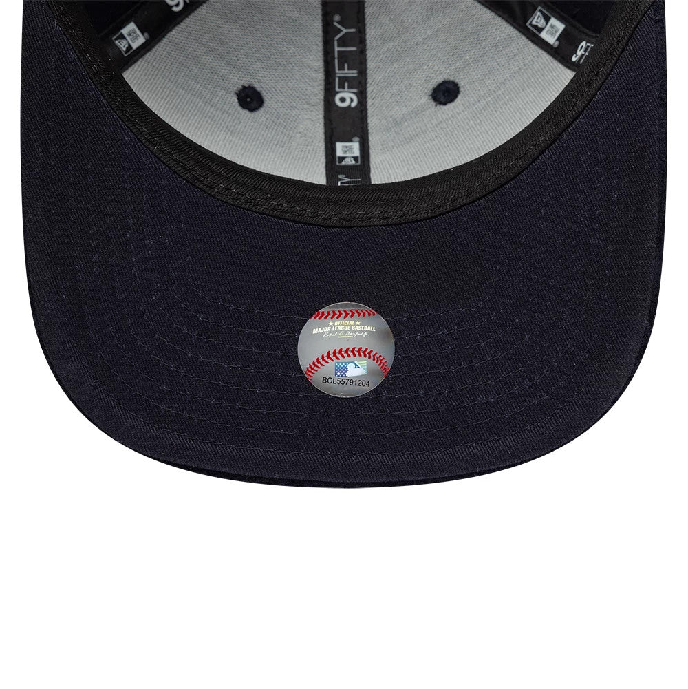Pictured is this MLB Cord Visor LA Dodgers 9FIFTY Original Fit cap in navy. 5
