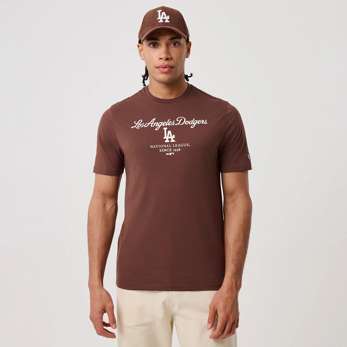 The model is wearing this MLB Linear LA Dodgers T-Shirt in brown. 3