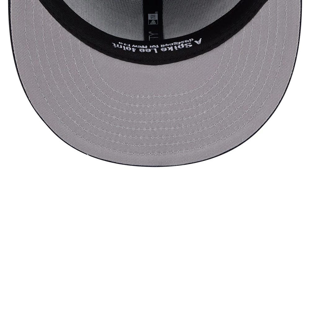 Pictured is this MLB X Spike Lee Gloves New York Yankees 59FIFTY Fitted cap in navy. 2