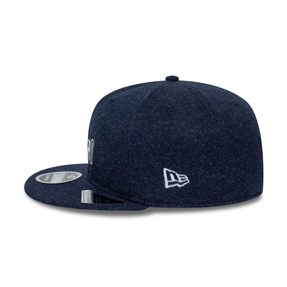 Pictured is this Lacoste X New Era Retro Crown 9FIFTY cap in navy. 4
