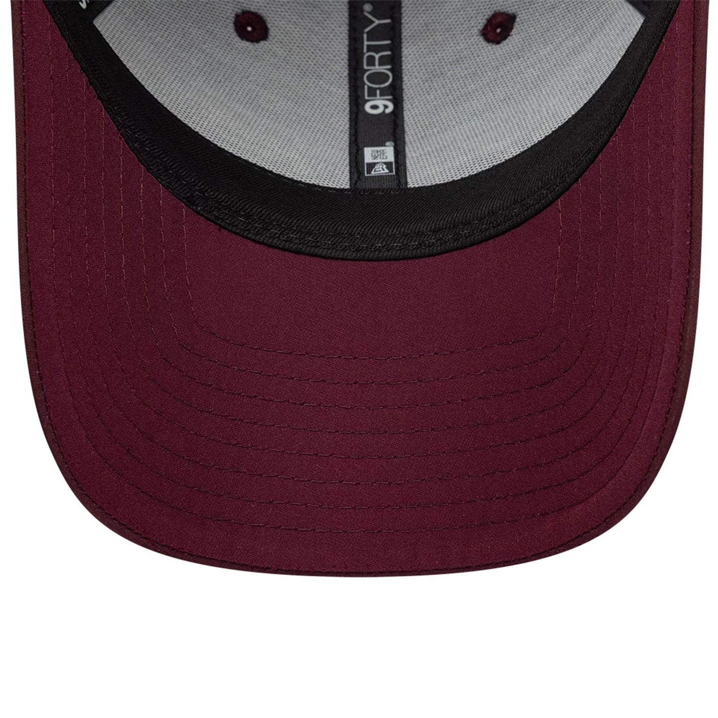 Pictured is this Dubai Abu Dhabi Air Event Sail GP 9FORTY cap in dark red. 5