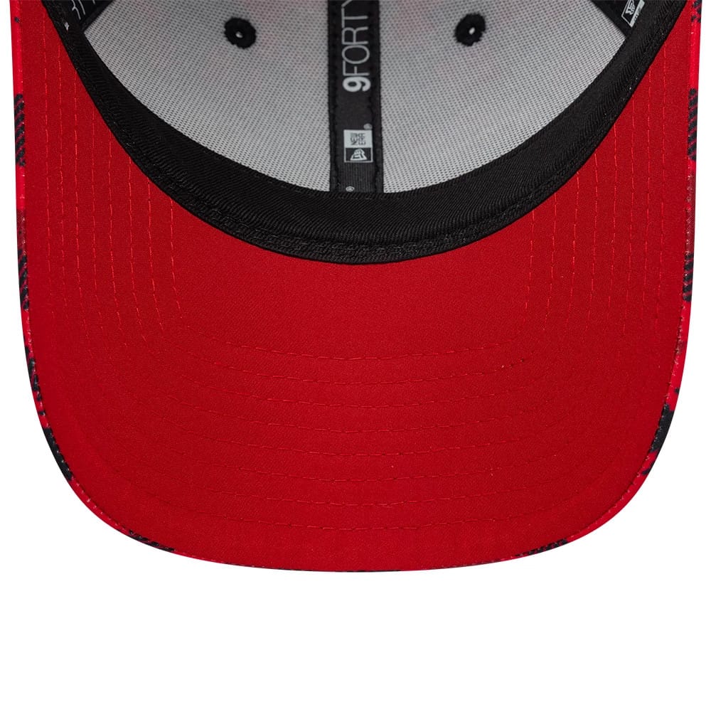Pictured is this Canada Air Event Sail GP 9FORTY cap in red. 5