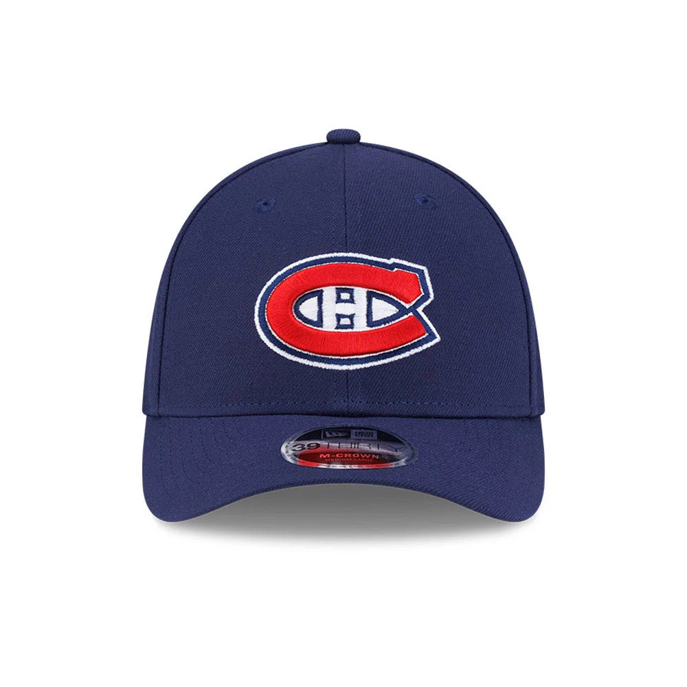 Montreal Canadiens NHL Team Navy New Era 39THIRTY M-Crown Stretch Fit Cap, front view showing the red and white embroidered Canadiens logo centred on the navy crown, with a curved visor and a 39THIRTY size sticker on the visor.