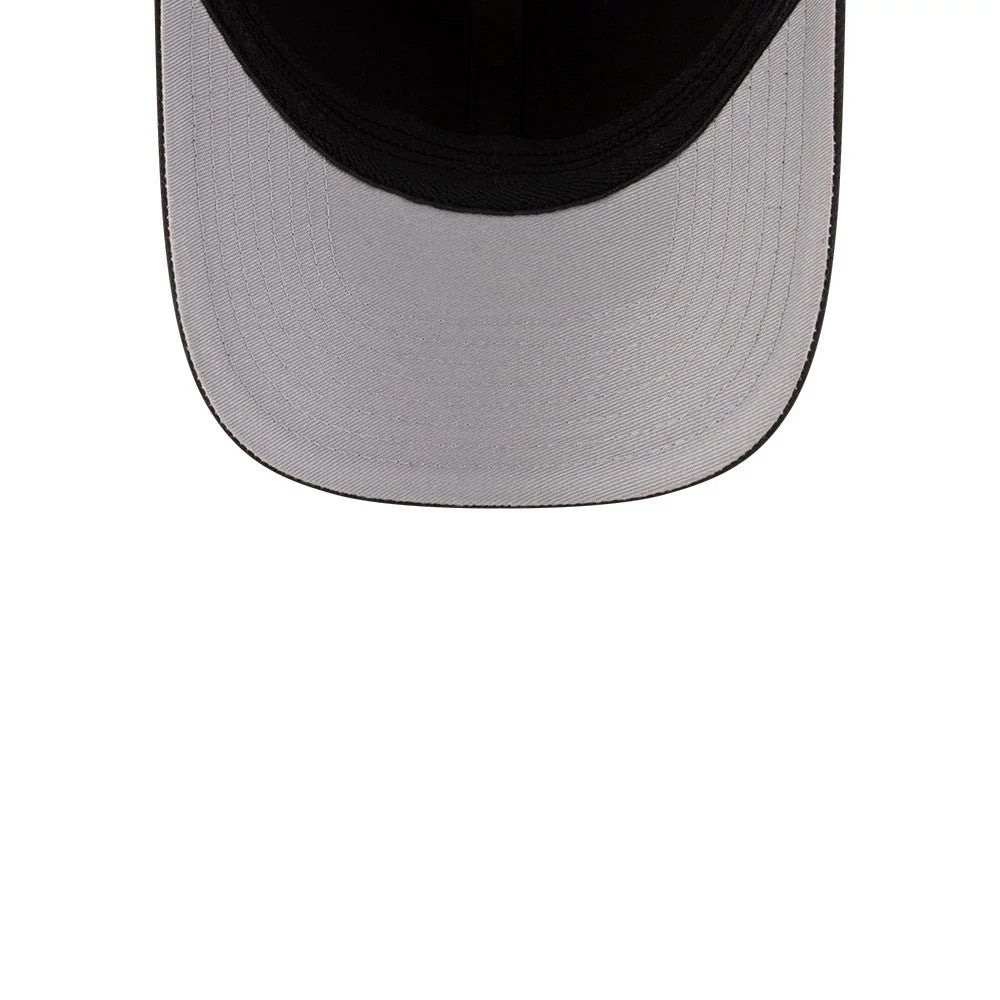Pictured is this NBA Team New York Knicks 39THIRTY M-Crown Stretch Fit cap in black. 2