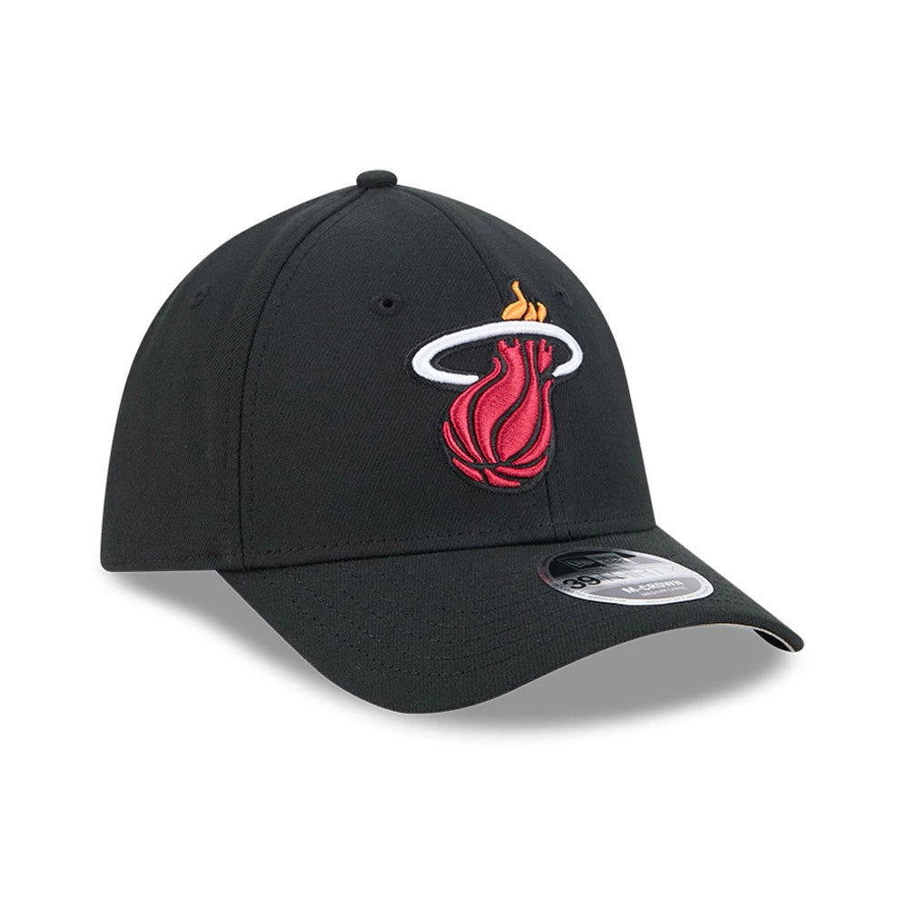 Miami Heat NBA Team Black New Era 39THIRTY M-Crown Stretch Fit Cap, front view showing the raised embroidered red and yellow Miami Heat logo on the front panel, with a curved black visor and a 39THIRTY size sticker on the visor.