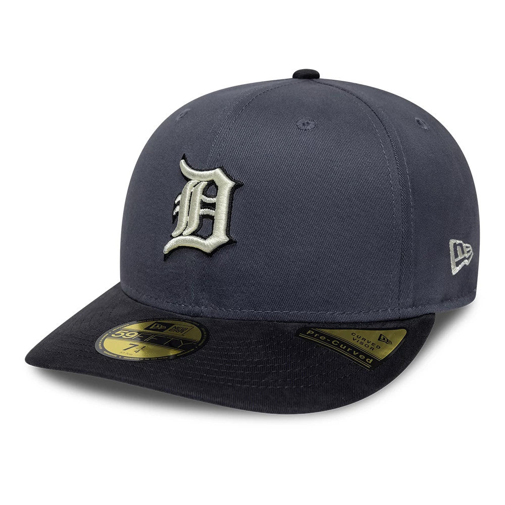 Detroit Tigers MLB Dark Grey New Era 59FIFTY Fitted Cap, three-quarter view showing the white raised embroidered D logo on the front panel, black flat visor with gold 59FIFTY size sticker, and New Era flag logo on the left side.