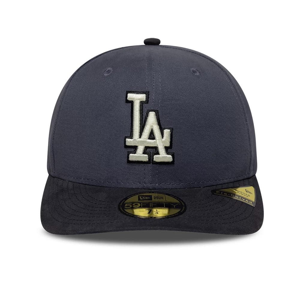 LA Dodgers MLB Dark Grey New Era 59FIFTY Fitted Cap, front view showing a white and black embroidered LA logo on the structured dark grey crown, with a matching dark visor and a gold 59FIFTY size sticker on the centre of the visor.
