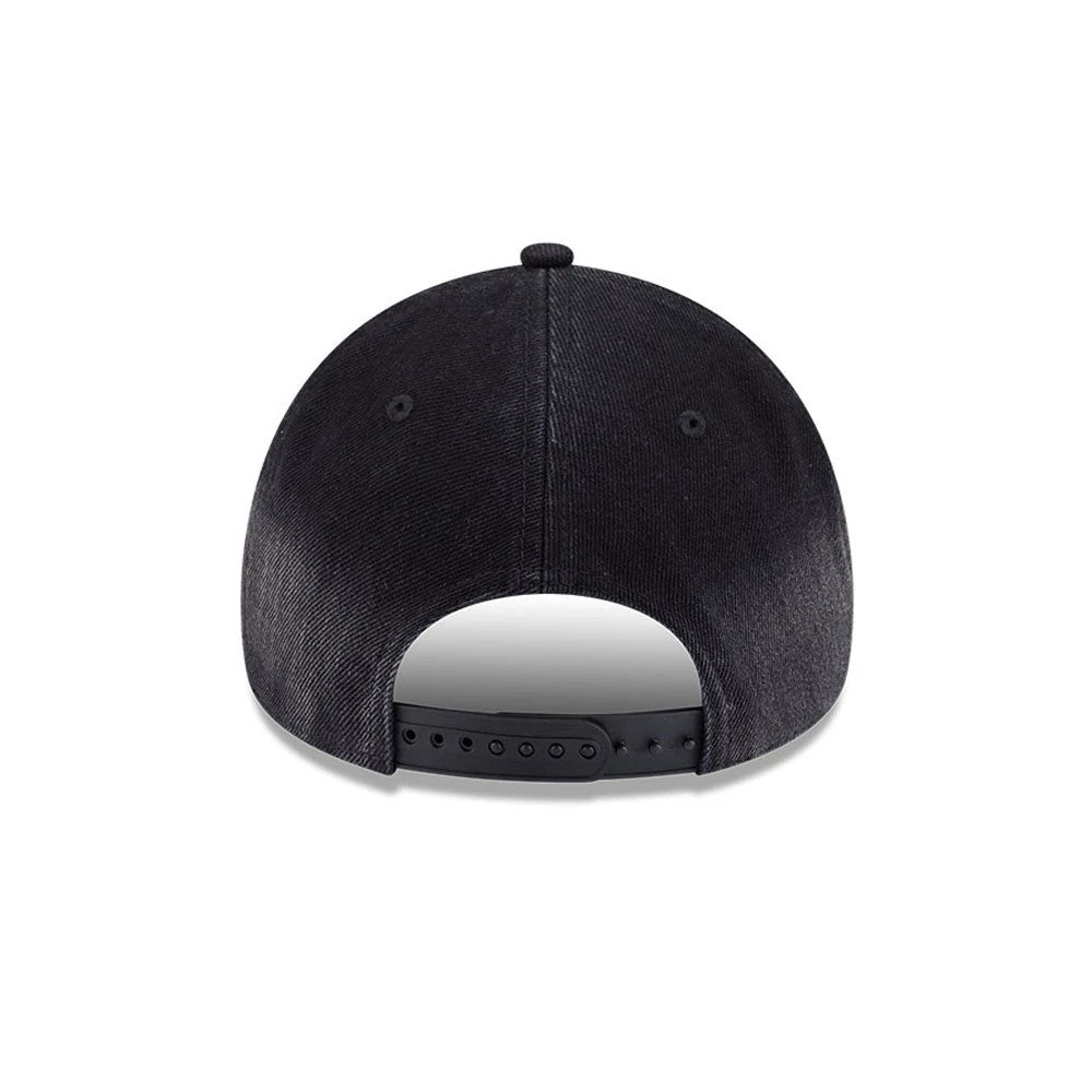 Pictured is this MLB Washed Denim Chicago White Sox 9FORTY A-Frame Unstructured cap in black. 7