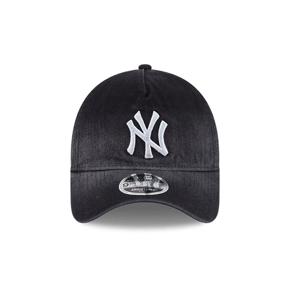 Yankees MLB Washed Denim Black New Era 9FORTY A-Frame Unstructured Adjustable Cap, front view showing the raised white NY logo embroidered on the structured denim black crown, with a grey curved visor featuring a 9FORTY size sticker.