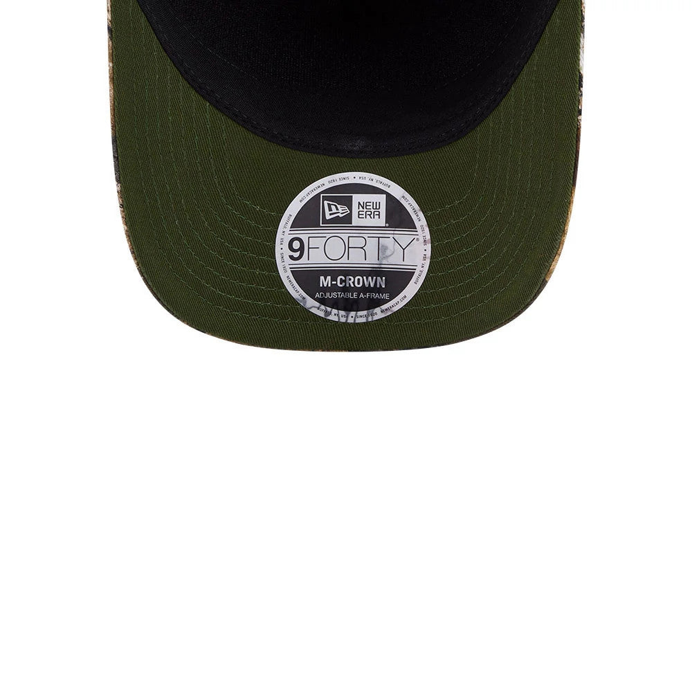 Pictured is this MLB Cotton Twill New York Yankees 9FORTY M-Crown A-Frame cap in dark beige. 2