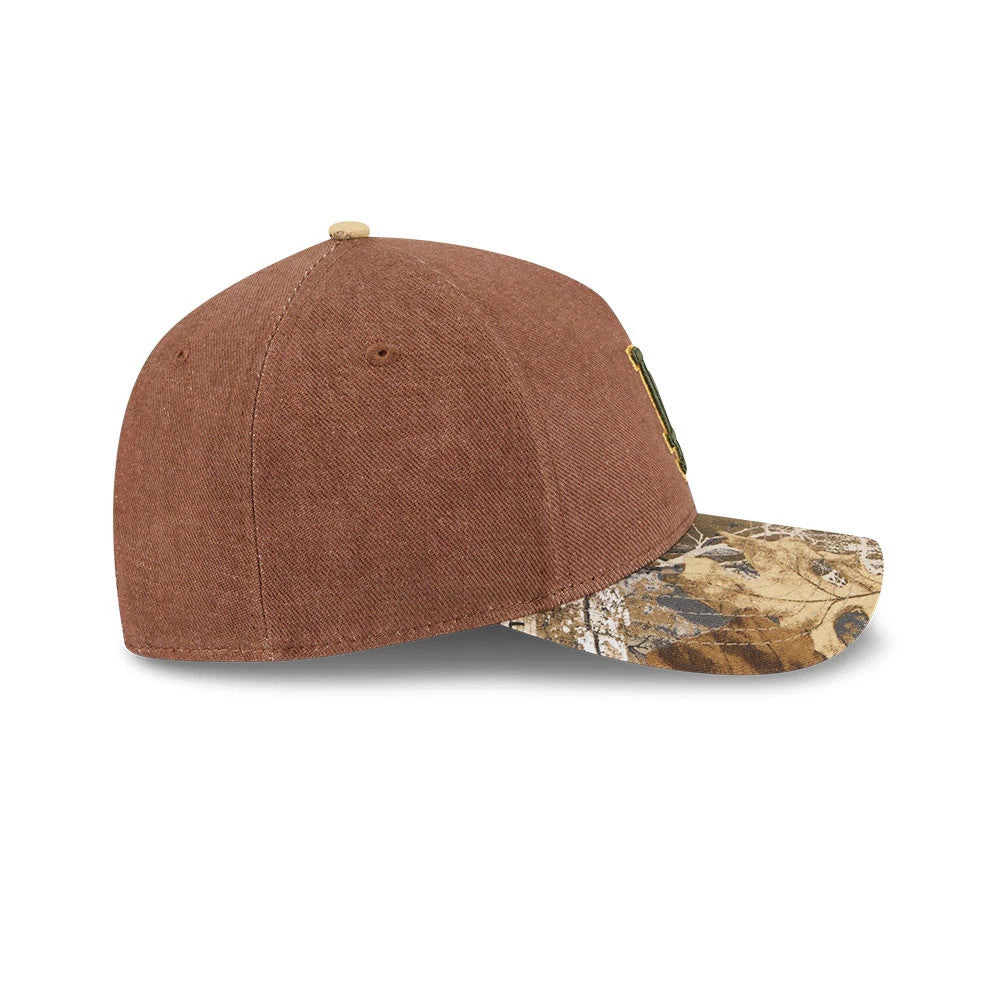 Pictured is this MLB Cotton Twill LA Dodgers 9FORTY M-Crown A-Frame cap in dark beige. 7