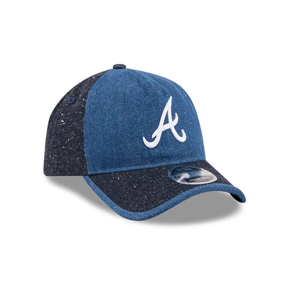 Braves MLB Multipanel Navy New Era 9FORTY A-Frame Unstructured Adjustable Cap, front view showing the raised white embroidered A logo on the front panel, contrasting dark speckled side panels and a curved denim-style visor with a 9FORTY size sticker.