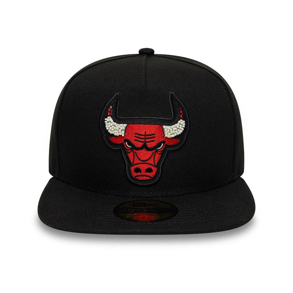 Chicago Bulls NBA Bead Black New Era 59FIFTY A-Frame Fitted Cap, front view showing a red and black embroidered Bulls logo with beaded on the horns on the structured crown, with a black flat visor and black 59FIFTY size sticker.