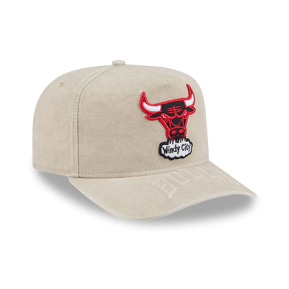 Chicago Bulls NBA Light Beige New Era 9FIFTY A-Frame Snapback Adjustable Cap, three-quarter view showing the raised red and black embroidered Chicago Bulls logo on the front panel, arched beige visor with embossed text.