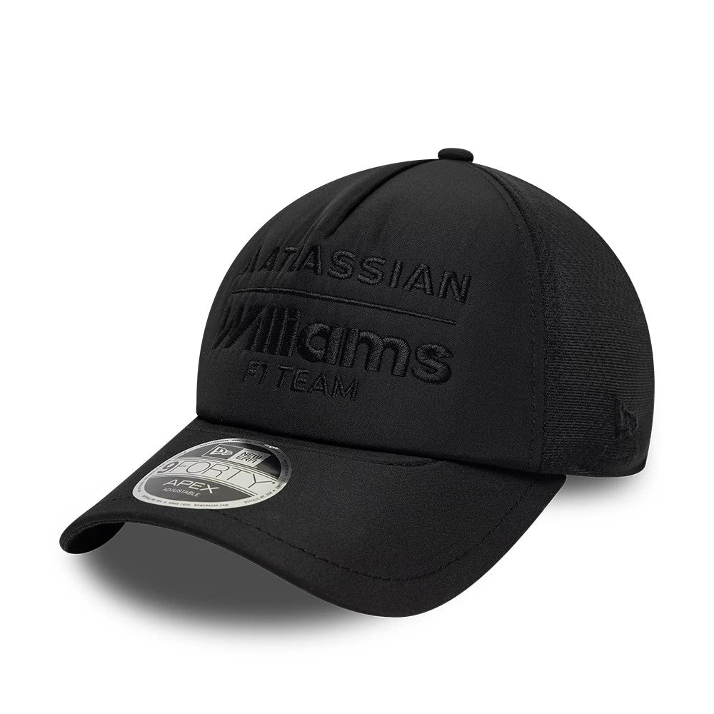 Williams Black New Era 9FORTY Apex Adjustable Cap, three-quarter view showing the black embroidered Williams F1 Team logo on the structured black crown, complemented by a curved visor with a 9FORTY size sticker.