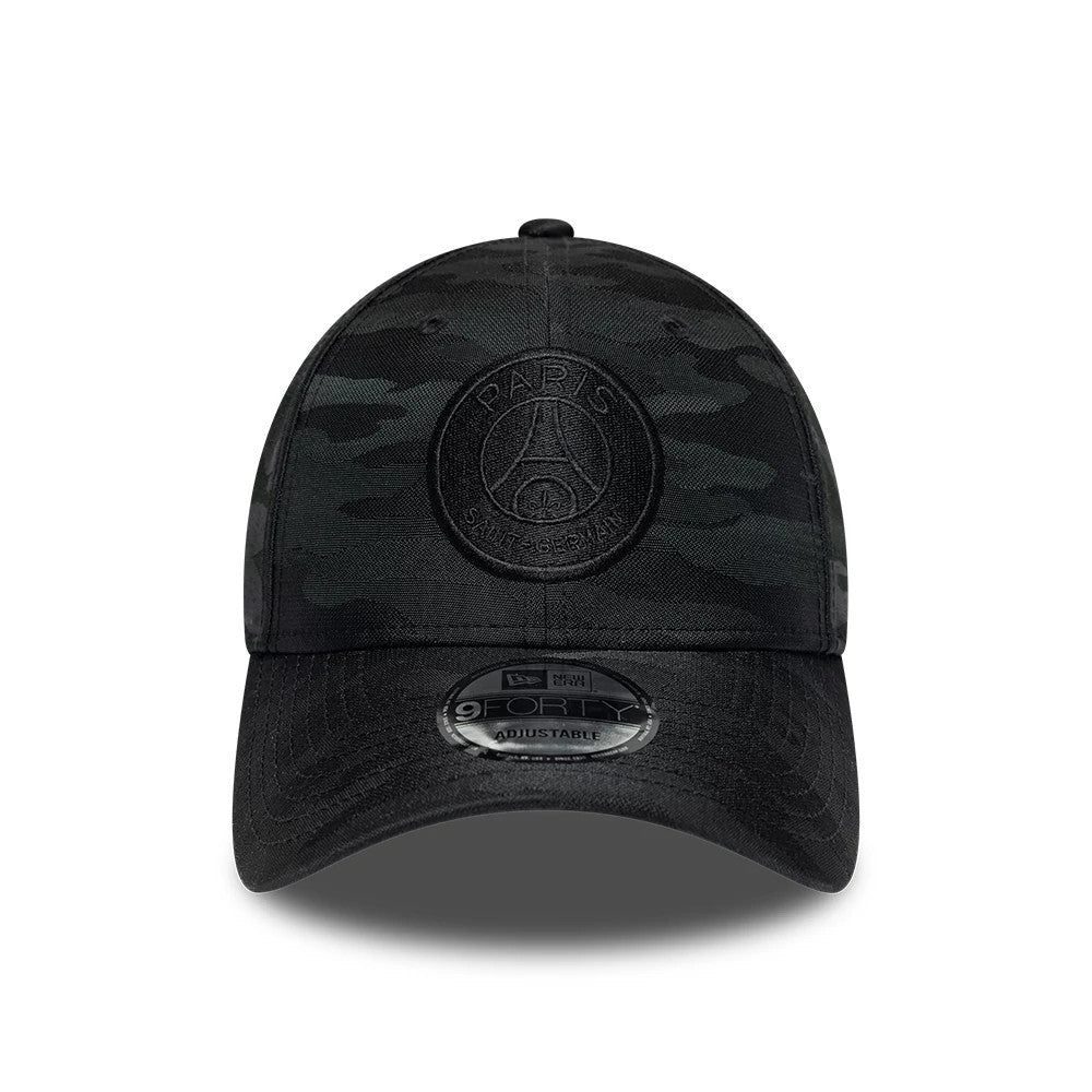 Paris Saint-Germain Camo Black New Era 9FORTY Adjustable Cap, front view showing a black embroidered circular team logo centred on the camo crown, with a curved black visor and a 9FORTY size sticker on the visor.