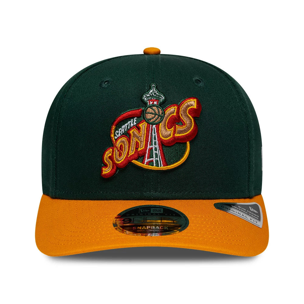 Supersonics NBA Hardwood Classic Green New Era 9FIFTY Snapback Adjustable Cap, front view showing the gold and red embroidered Supersonics logo on the structured green crown, orange visor with a 9FIFTY size sticker, and matching orange top button.