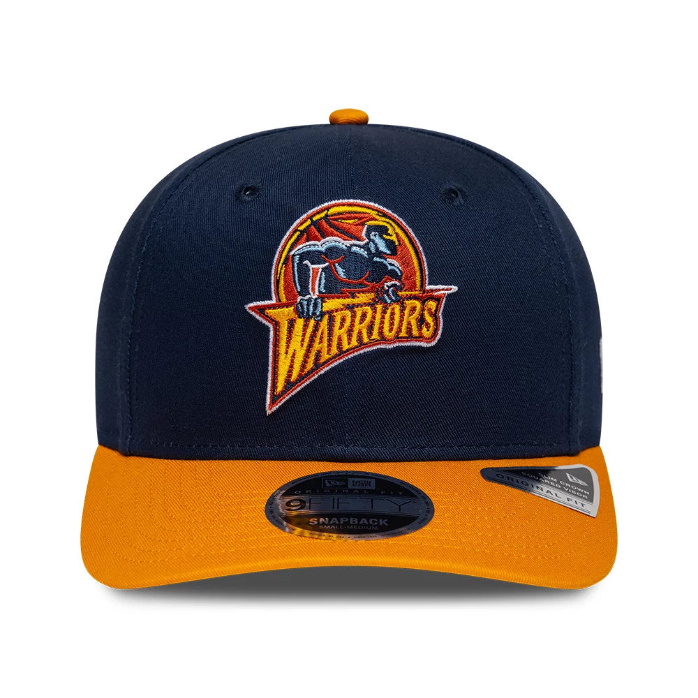 Warriors NBA Hardwood Classic Dark Blue New Era 9FIFTY Snapback Adjustable Cap, front view showing the multicoloured embroidered Warriors logo on the structured dark blue crown, yellow flat visor, and 9FIFTY size sticker on the visor.