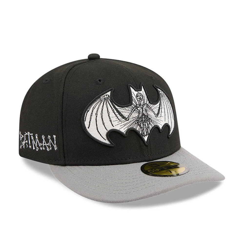 DC Batman Black New Era 59FIFTY Fitted Cap, front view showing a large embroidered white Batman winged logo on the structured black crown, with contrasting grey visor and a gold 59FIFTY size sticker on the undervisor.