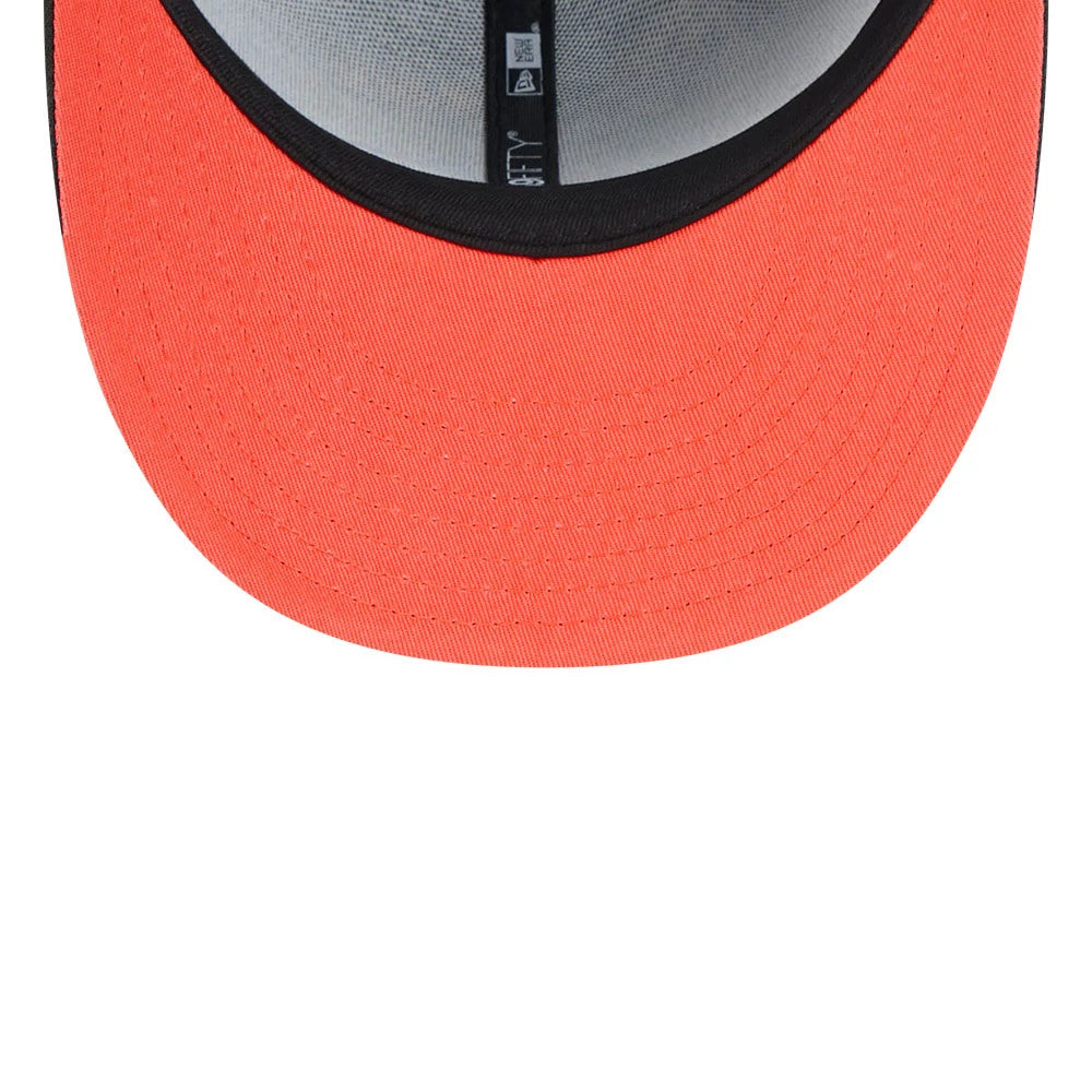 Pictured is this MLB Pumpkin Patch LA Dodgers 59FIFTY Fitted cap in black. 2