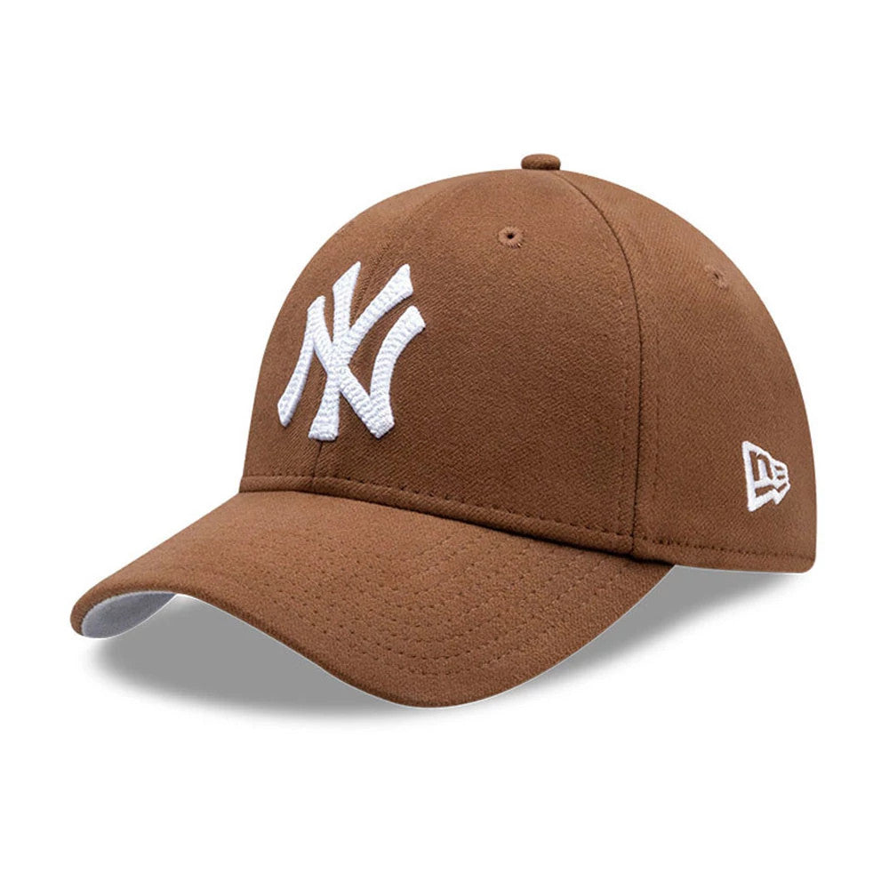 Pictured is this MLB Melton New York Yankees 39THIRTY Stretch Fit cap in brown. 3