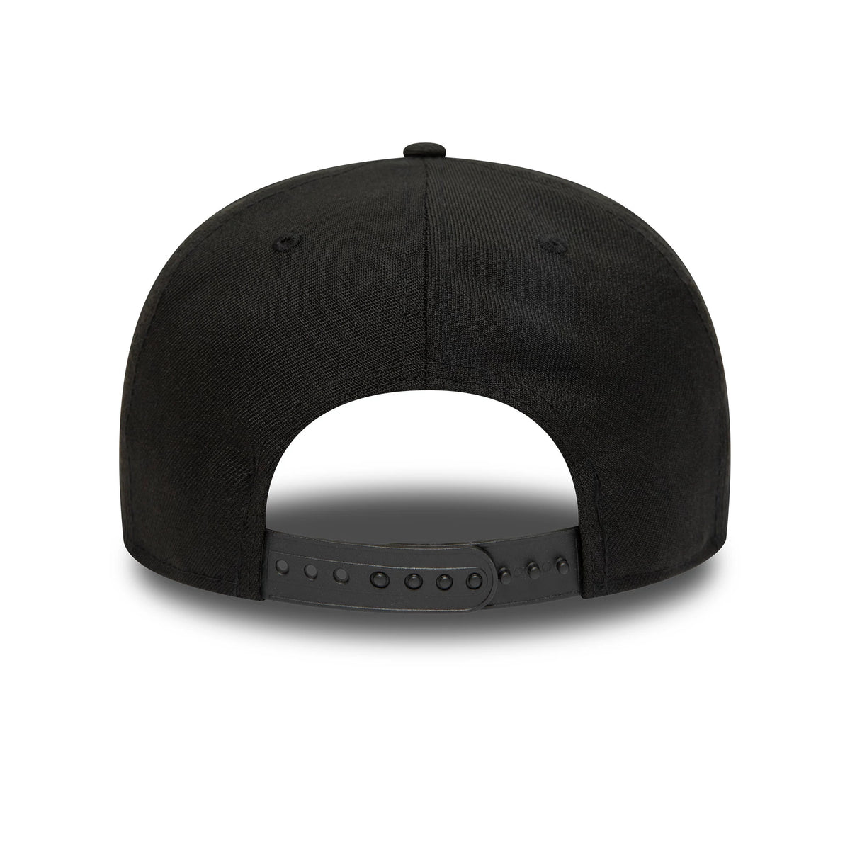 Milwaukee Bucks NBA 9FIFTY Highlights Black New Era 9FIFTY Snapback Adjustable Cap, rear view showing a plain black back and adjustable snapback closure with a flat black button and stitching on the structured black crown.