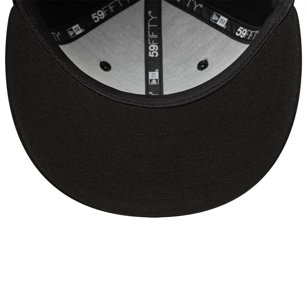 Pictured is this New Era 59FIFTY Fitted cap in black. 7