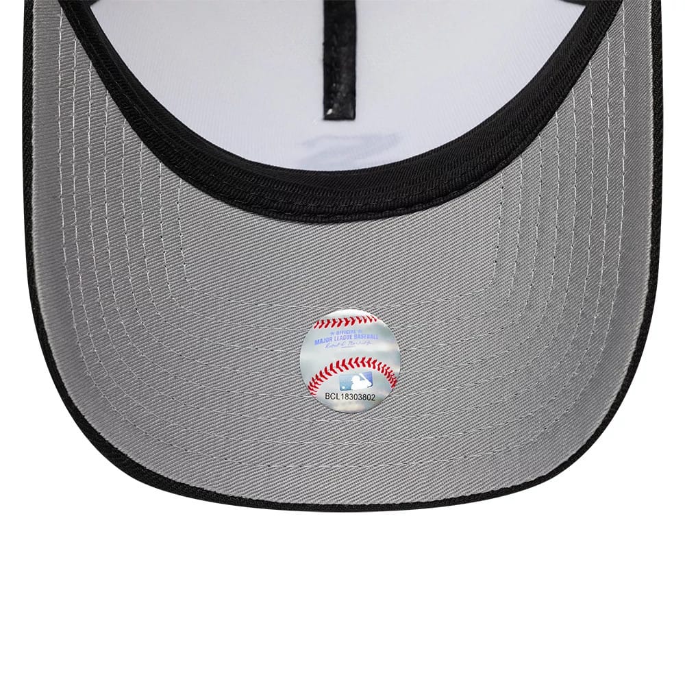 Pictured is this MLB Cooperstown Chicago White Sox 9FORTY A-Frame cap in white. 2